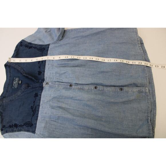 Lucky Brand Shirt Women's Size Medium Long Sleeve Chambray Colorblock Button Up - Picture 7 of 9